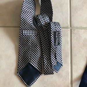 The Holliday & Brown Silk Navy & Silver Tie